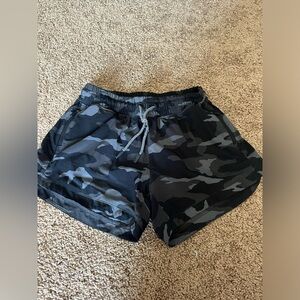 Athleta Camo shorts racer run girls large size 12
